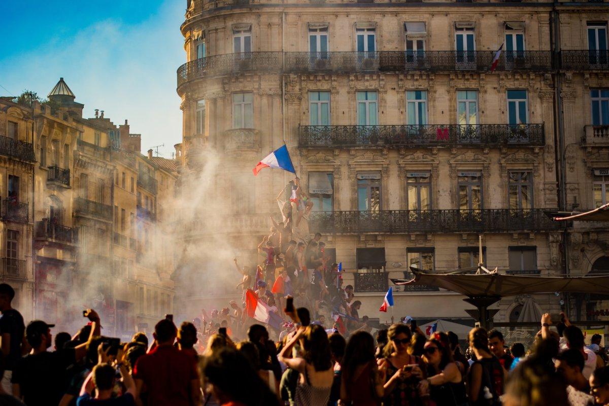 interesting facts on france and french flag