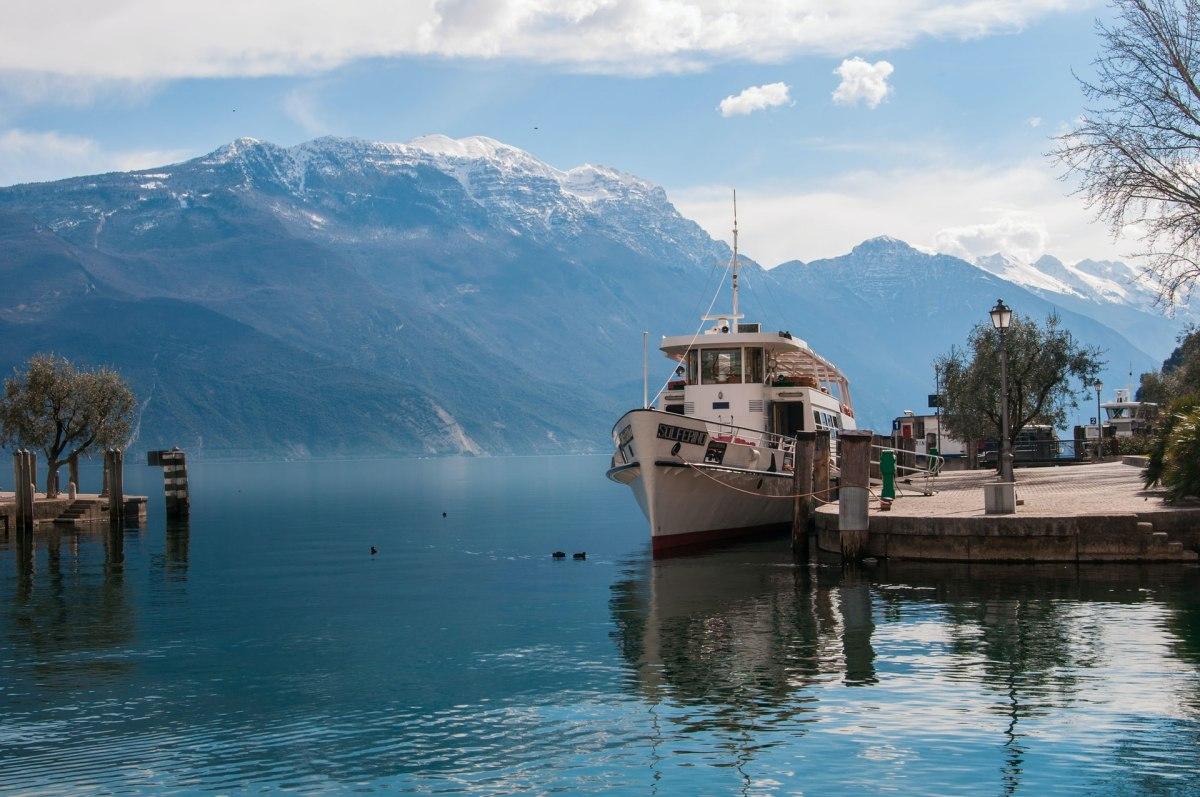 lake garda is in the best italian famous landmarks
