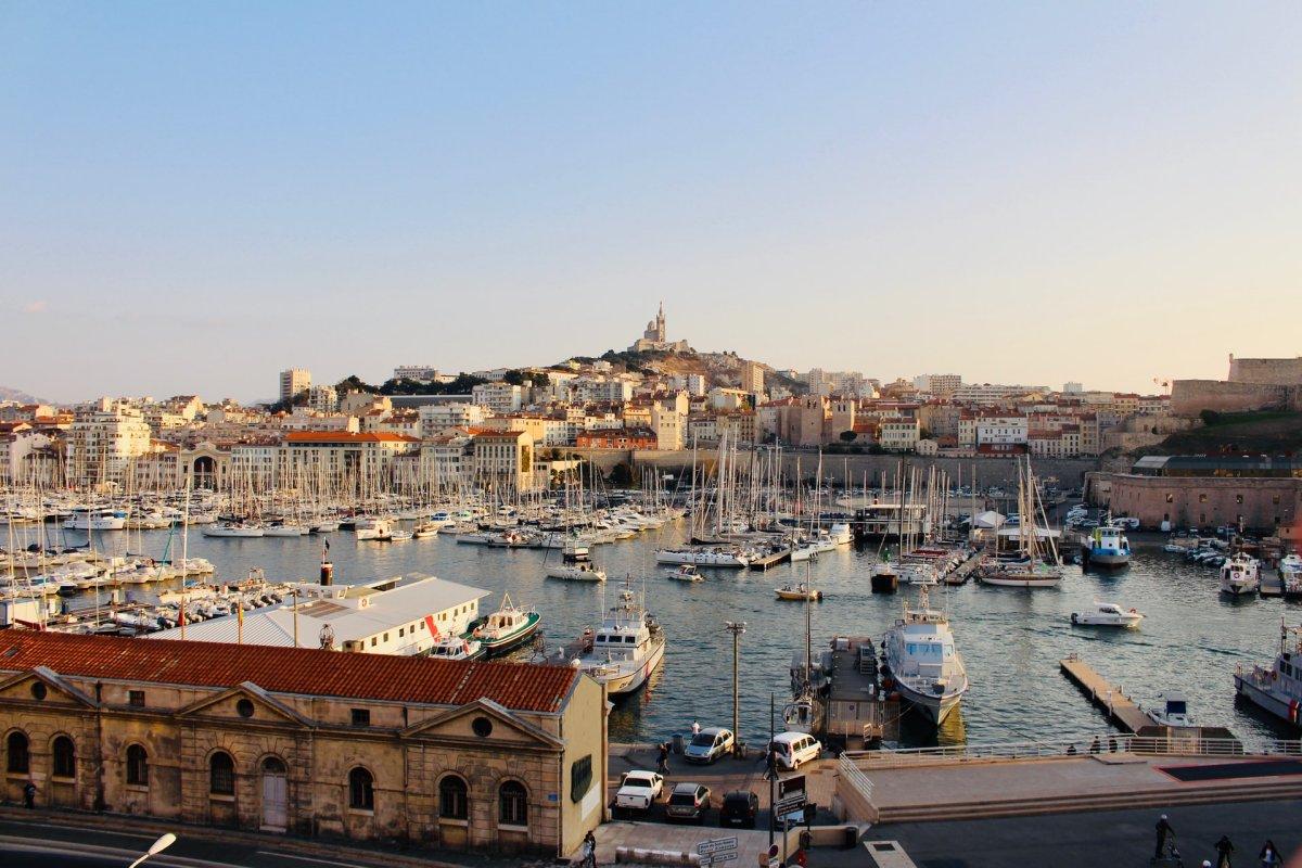 marseille old port district