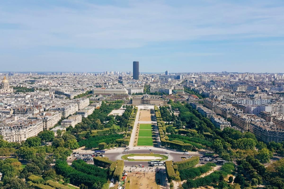 montparnasse tower is in the famous buildings of france