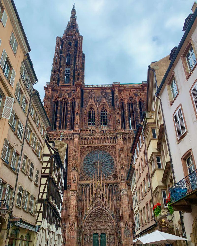 strasbourg cathedral is in the list of historical buildings in france