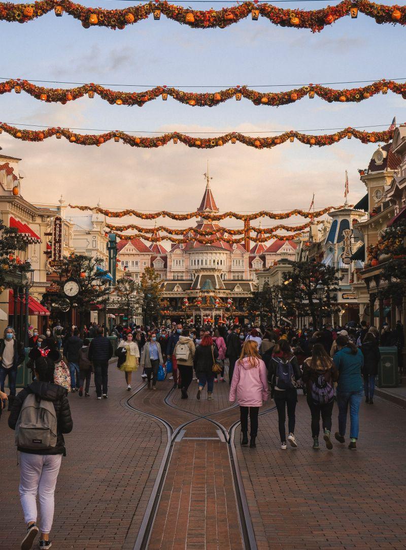 11 - disneyland paris fun facts about main street