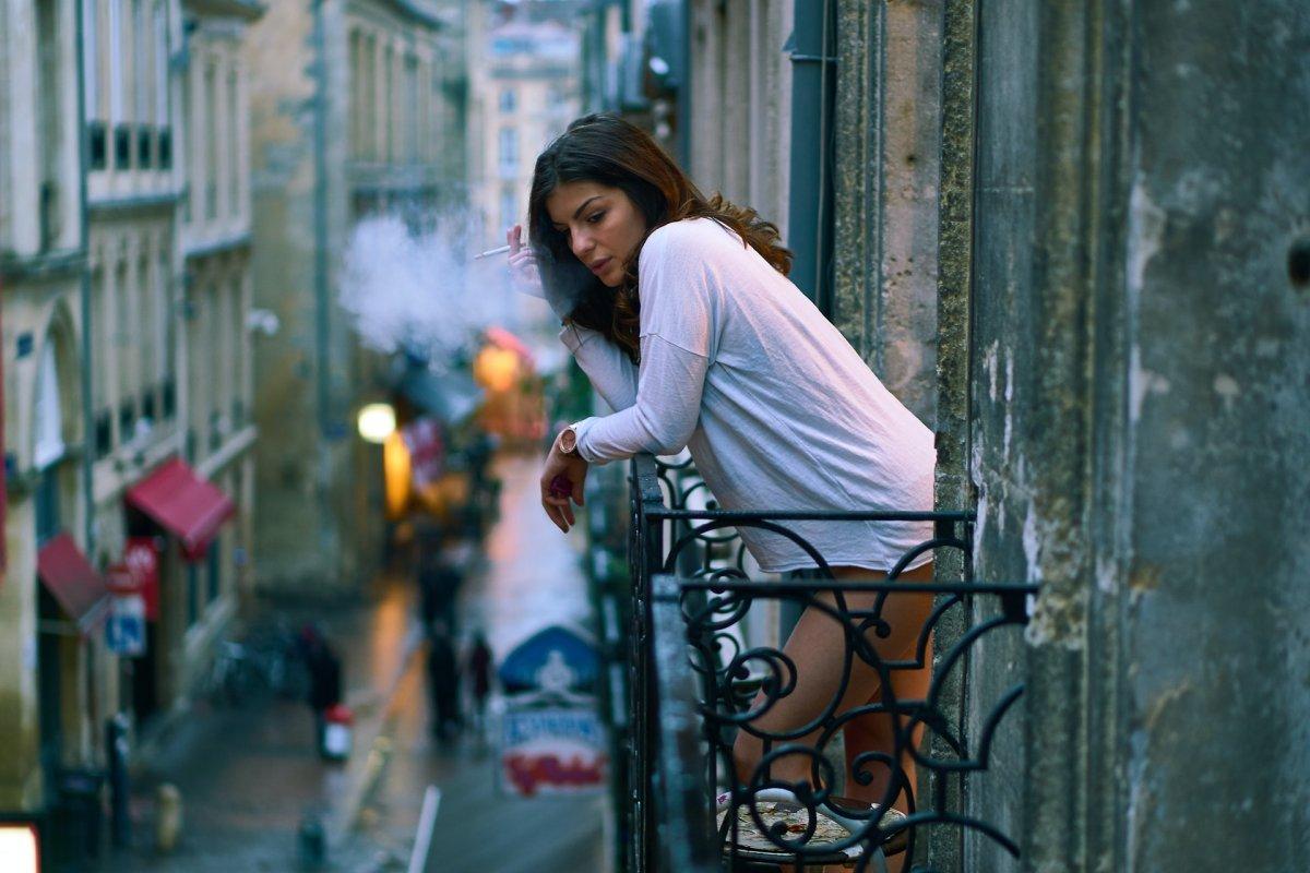 6 - facts about french people smoking