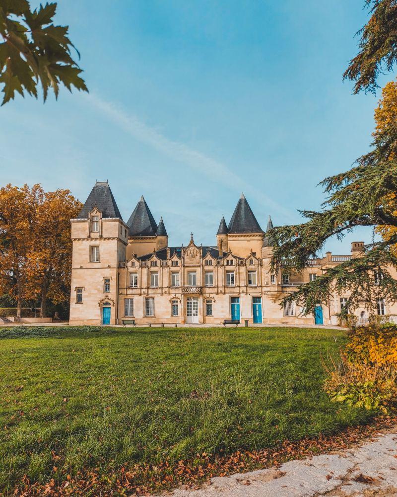 7 - vineyard castle facts about bordeaux france