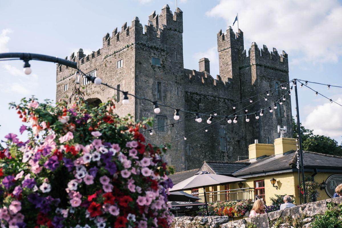 bunratty castle is one of ireland famous landmarks