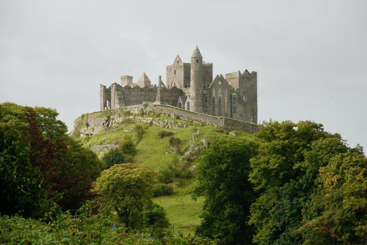 rock of cashel is in the major landmarks of ireland