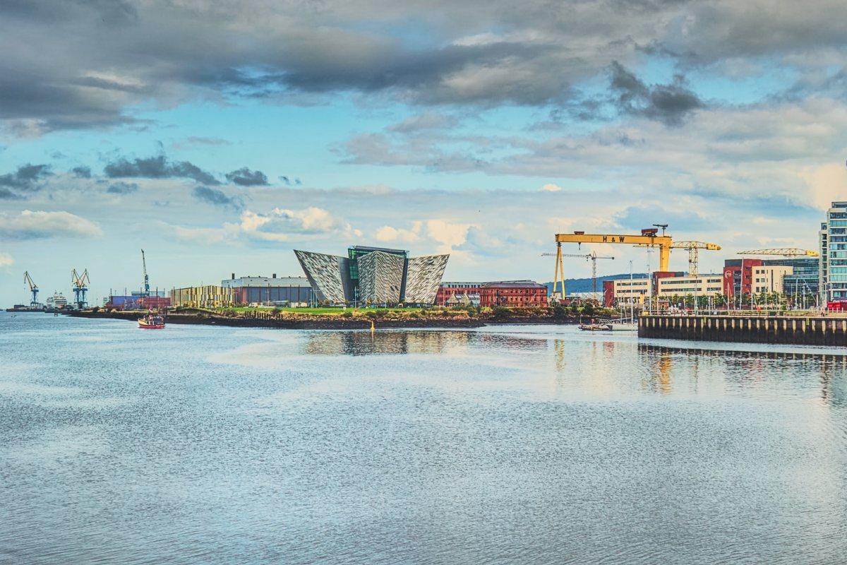 15 Famous Landmarks in Belfast, Northern Ireland (100% worth a visit)