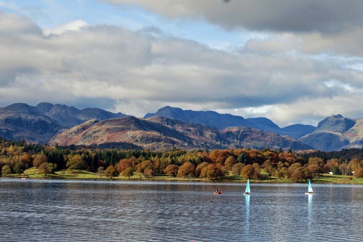 lake windermere is among the famous england landmarks