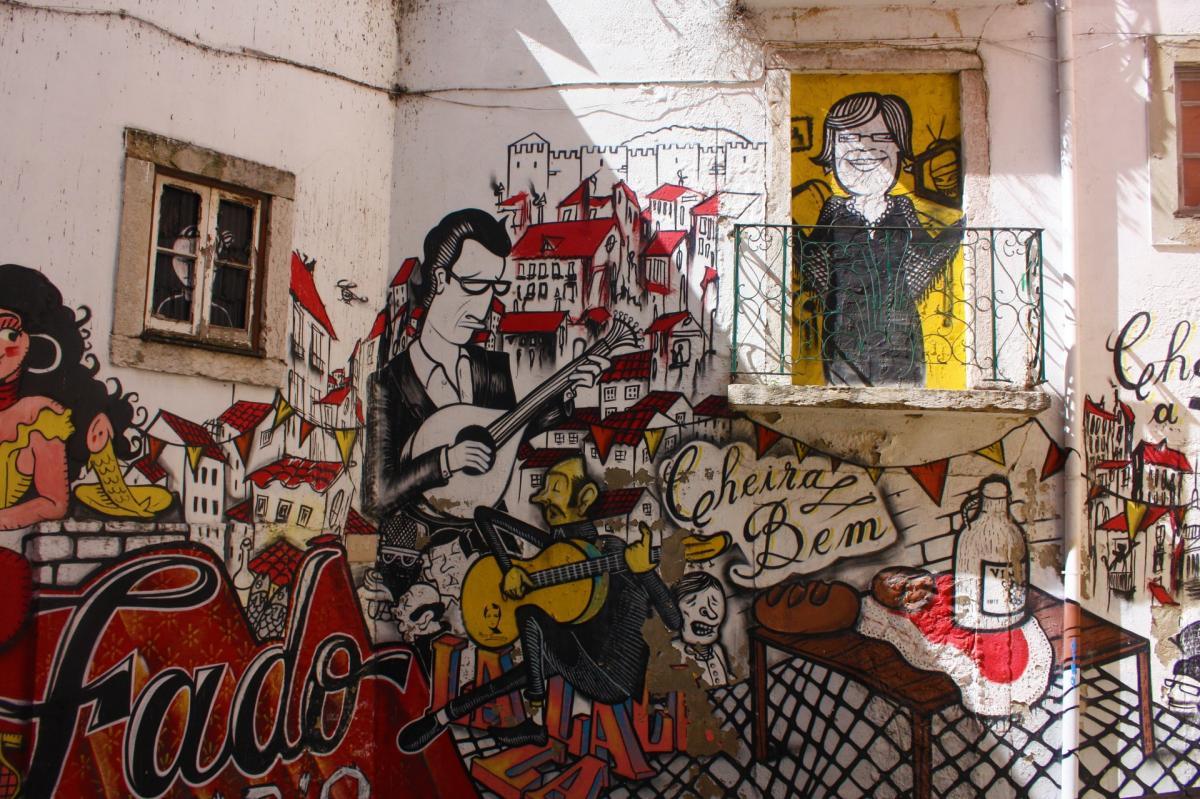 25 - facts about lisbon street art