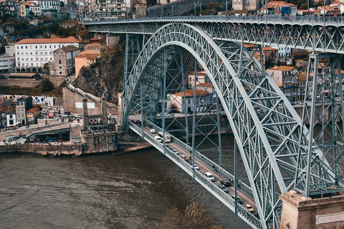 5 - porto fun facts about the city bridges