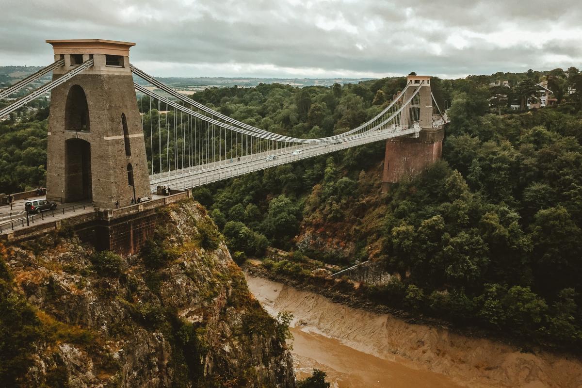clifton suspension bridge is in the best landmarks of the united kingdom