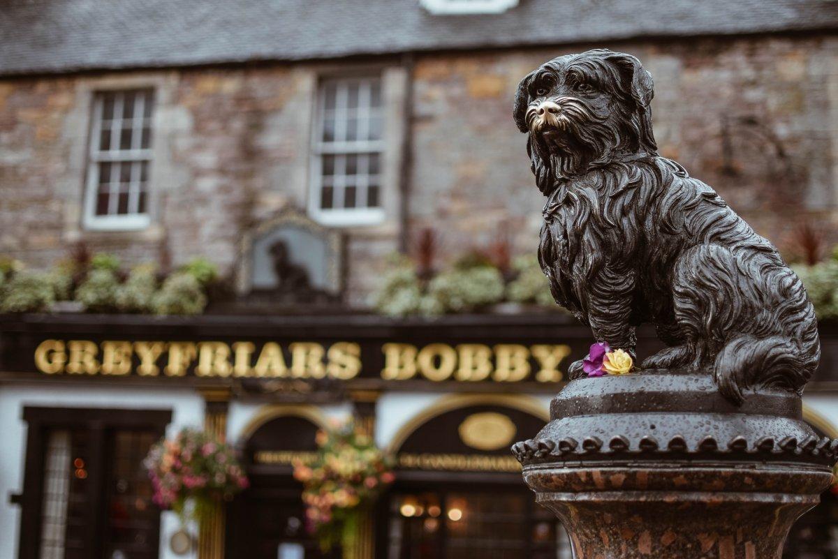 greyfriar’s bobby statue