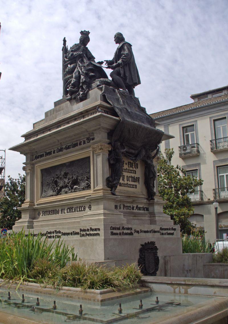 20 - columbus statue in granada