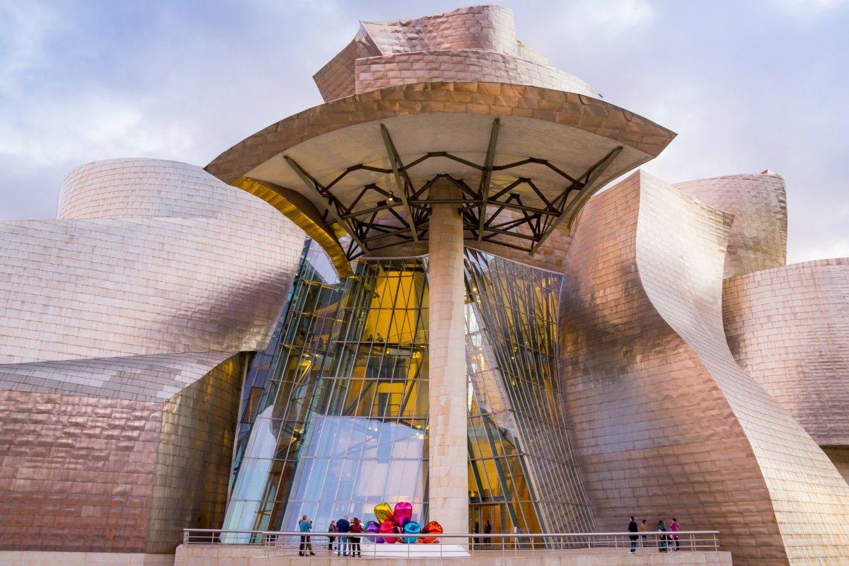 8 - interesting facts about the guggenheim museum bilbao