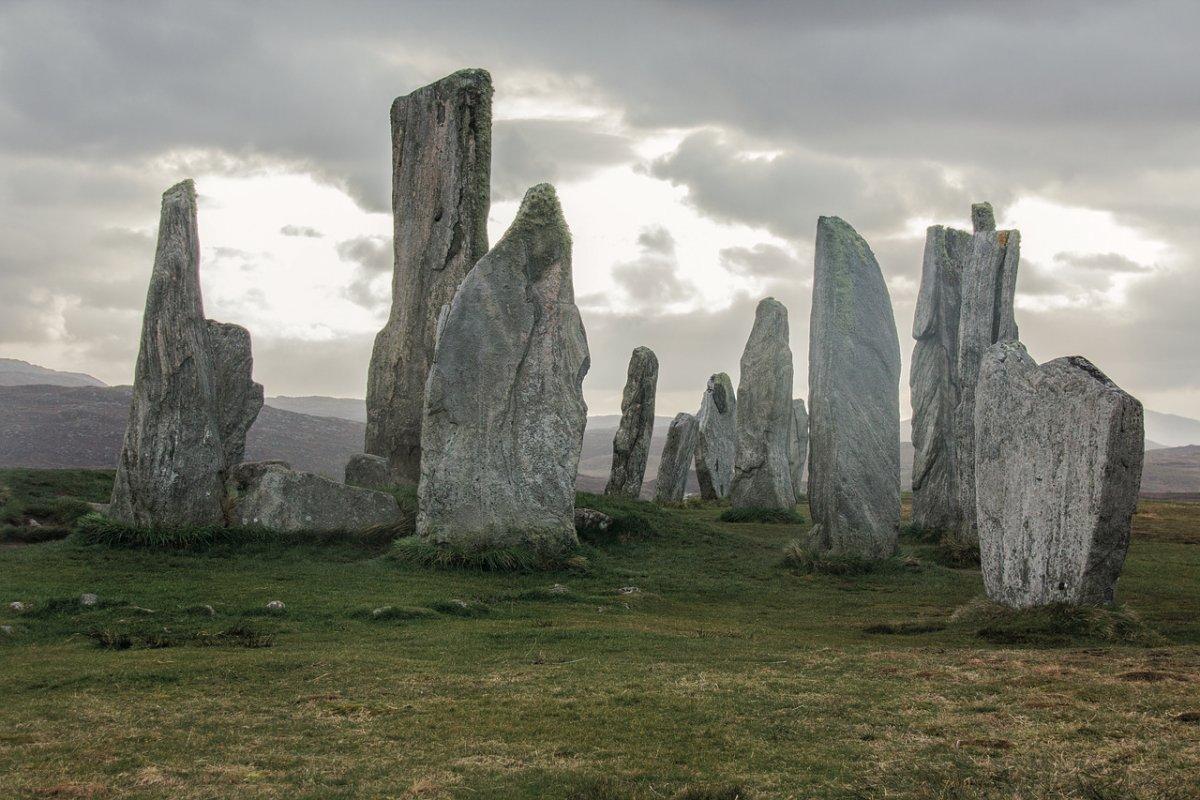 calanais standing stones