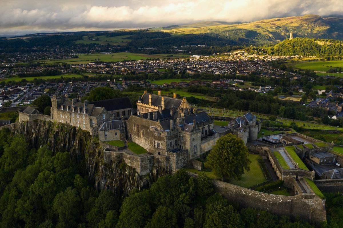 stirling castle is a uk famous landmark