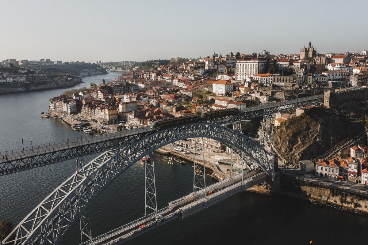 dom luis bridge in porto