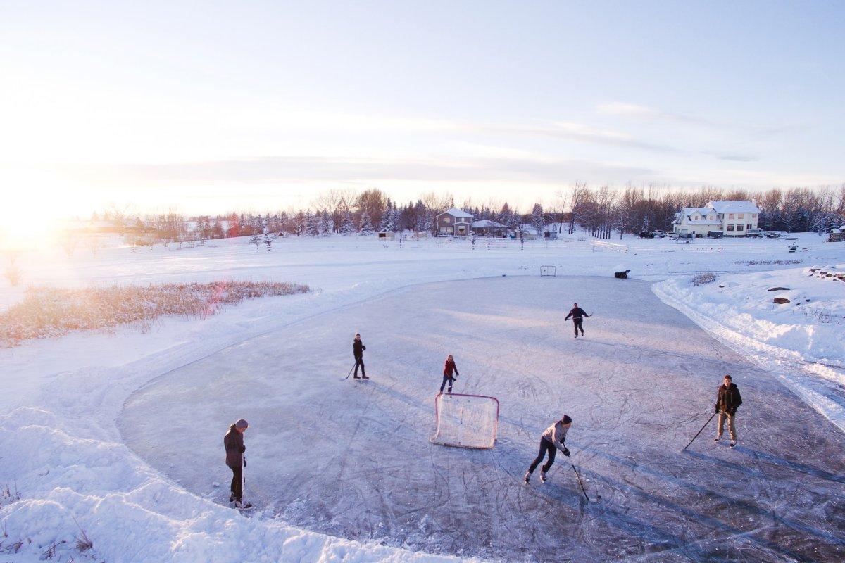 hockey is in the popular winter sports in russia
