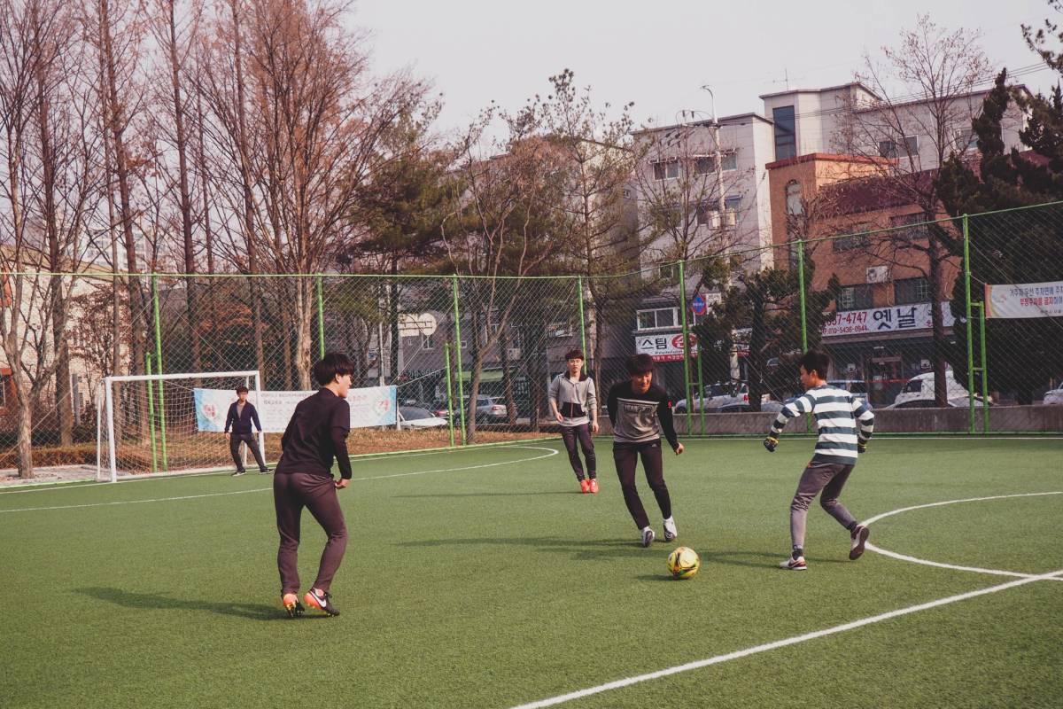 soccer is a south korea most popular sport