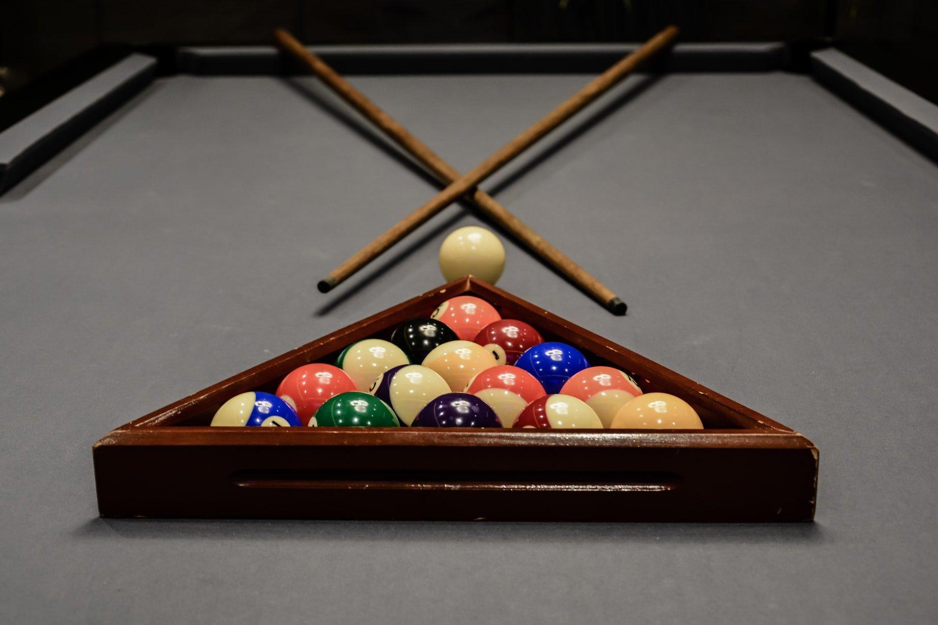 snooker balls