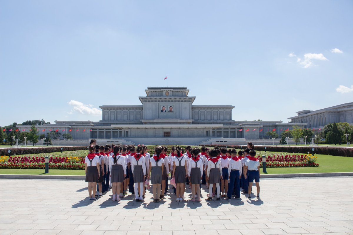 17 - education of north korea includes a lot of female teachers