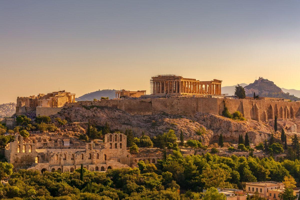 the acropolis of athens is the most famous landmark in greece
