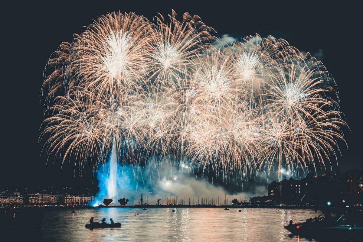 lake geneva new year fireworks