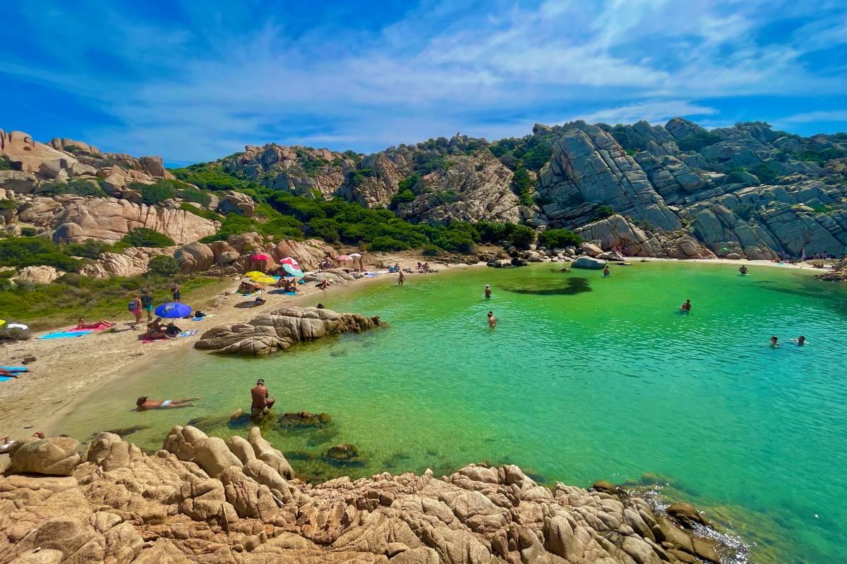 cala napoletana beach