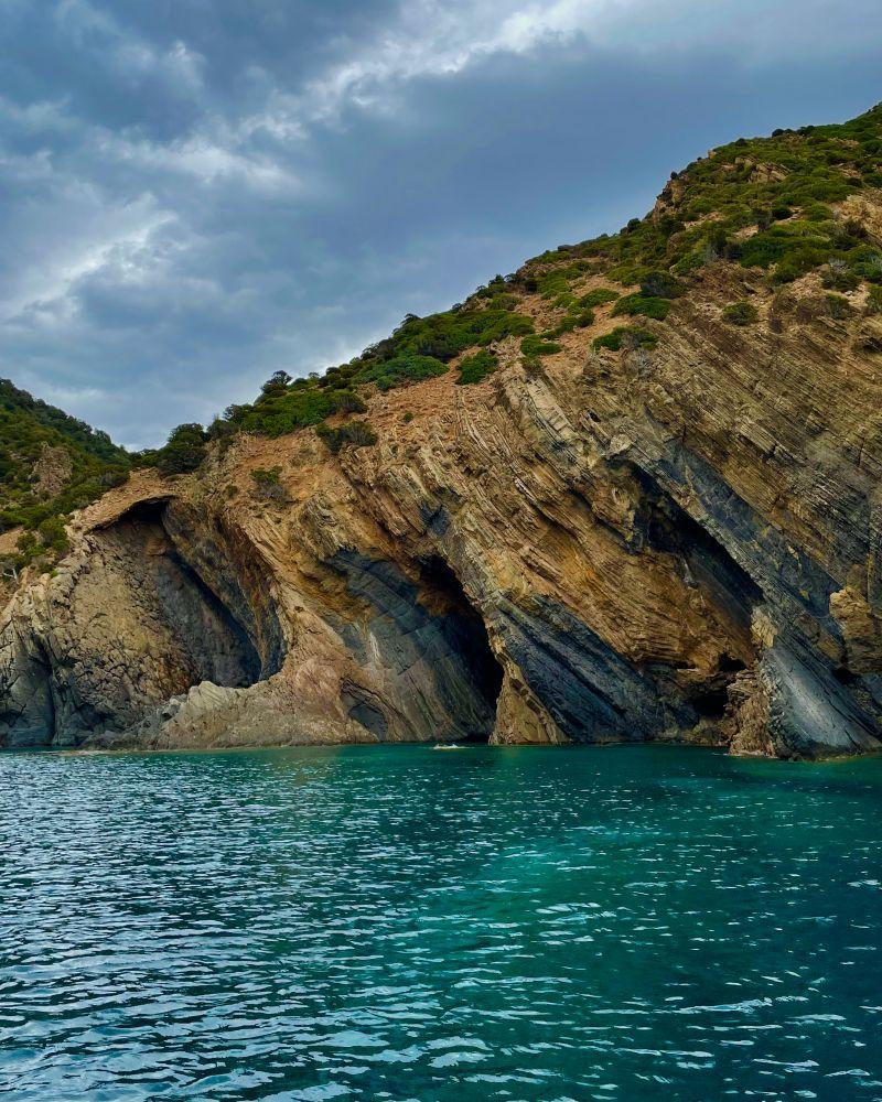 8 - canal grande caves