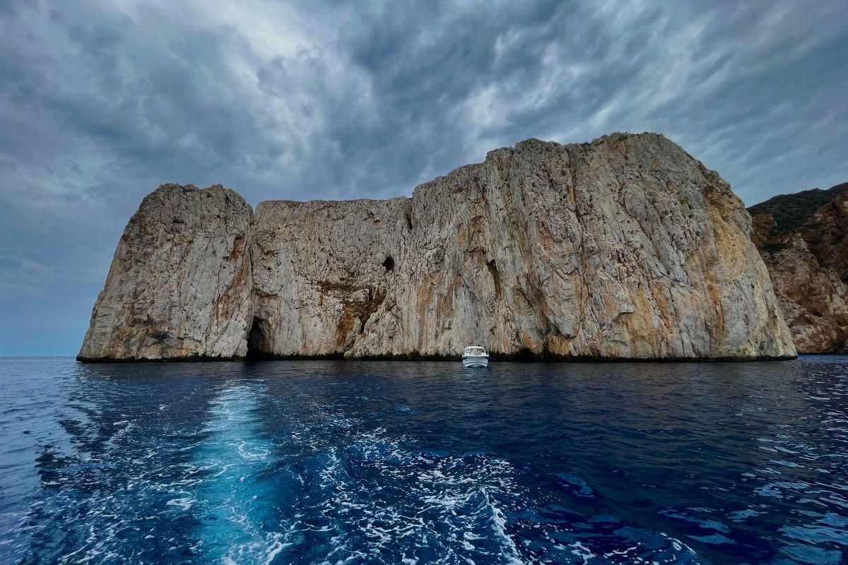 pan di zucchero with a boat