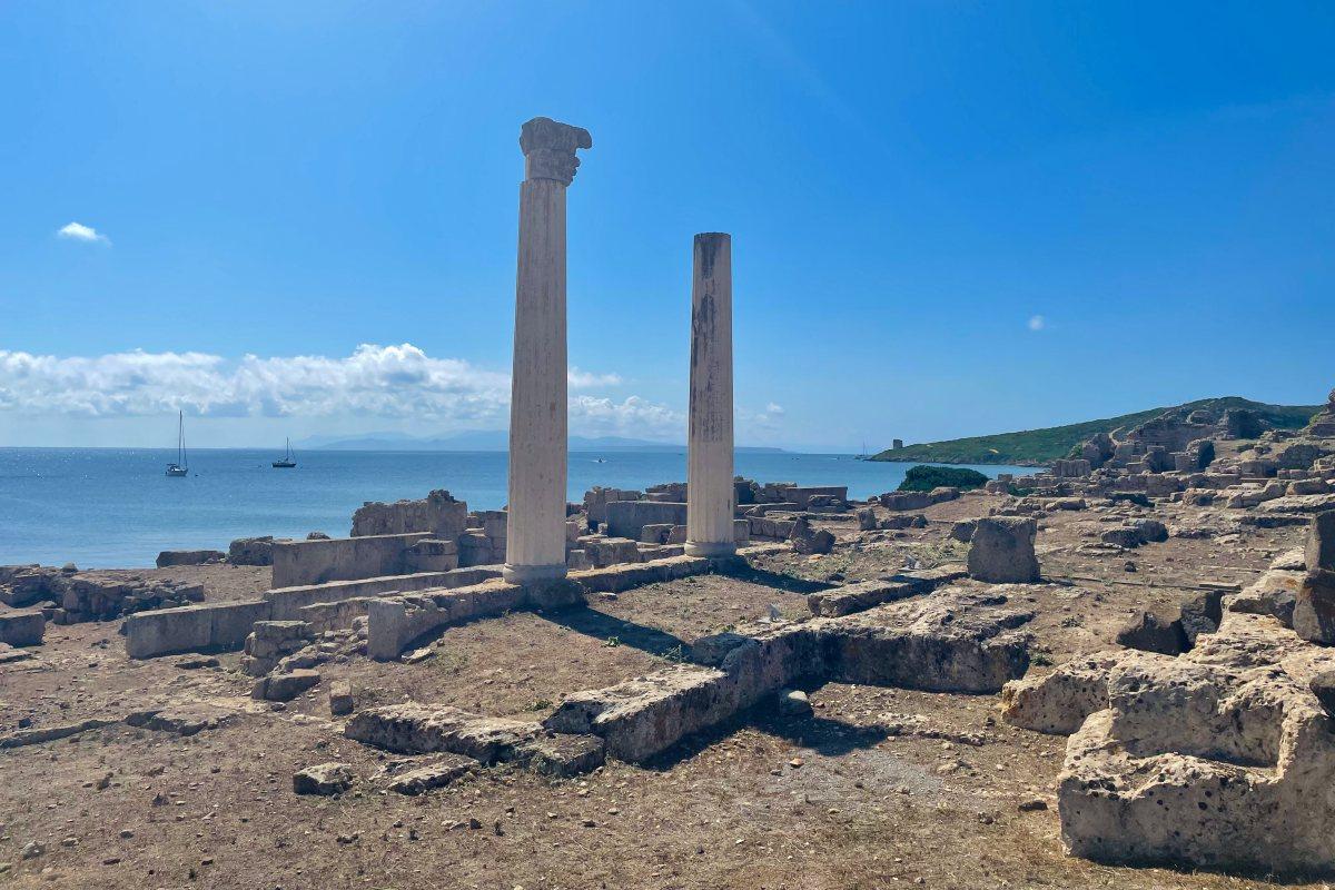 tharros sardinia white columns