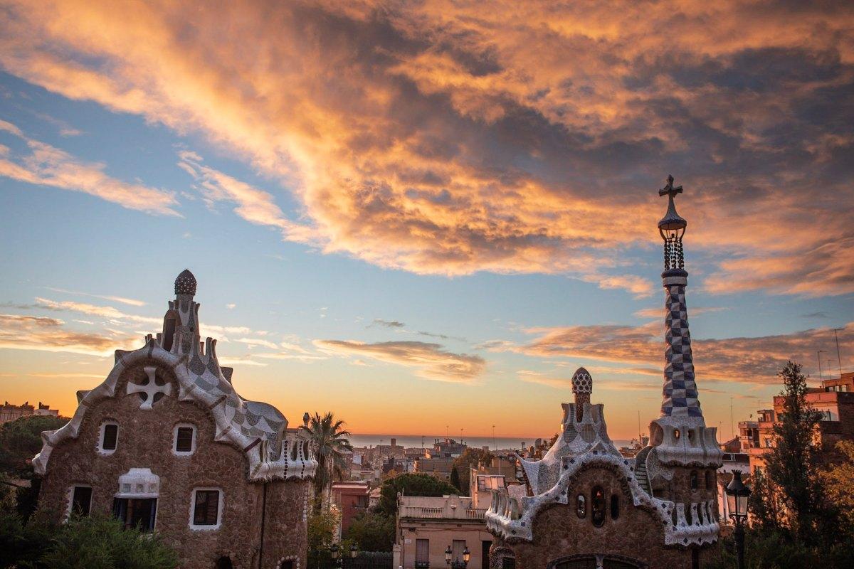 barcelona winter temperatures are pleasant enough to visit park guell