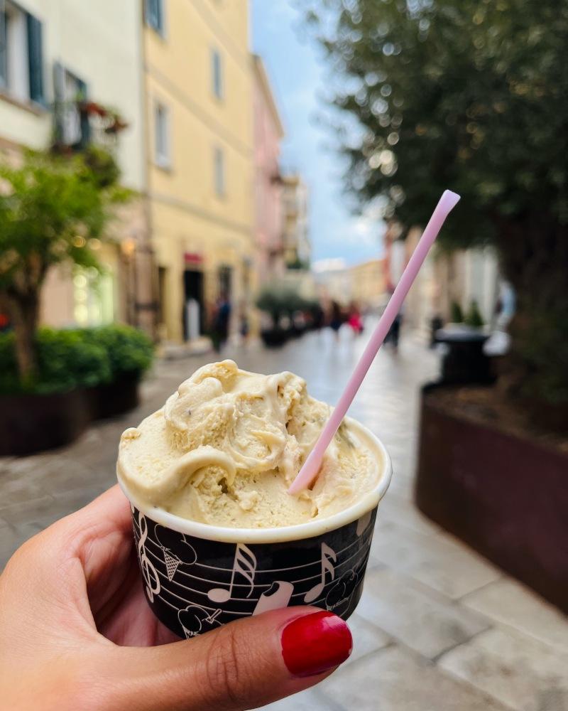 eating a gelato is one of the unmissable things to do in olbia town