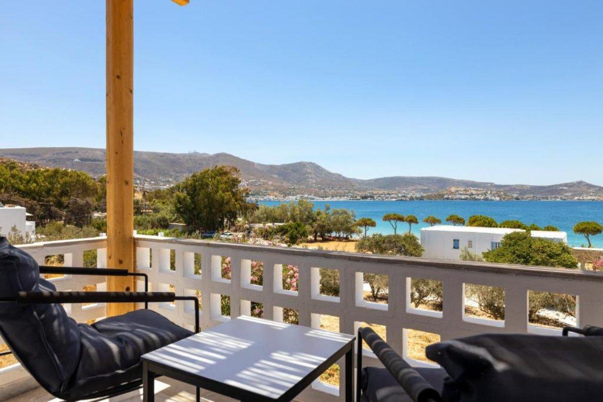 omilos beachfront house is among the best hotels in paros island