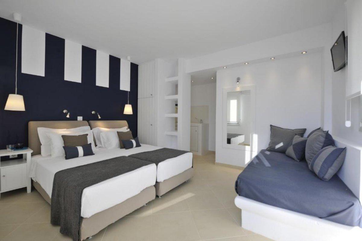 romantica suites in naoussa paros