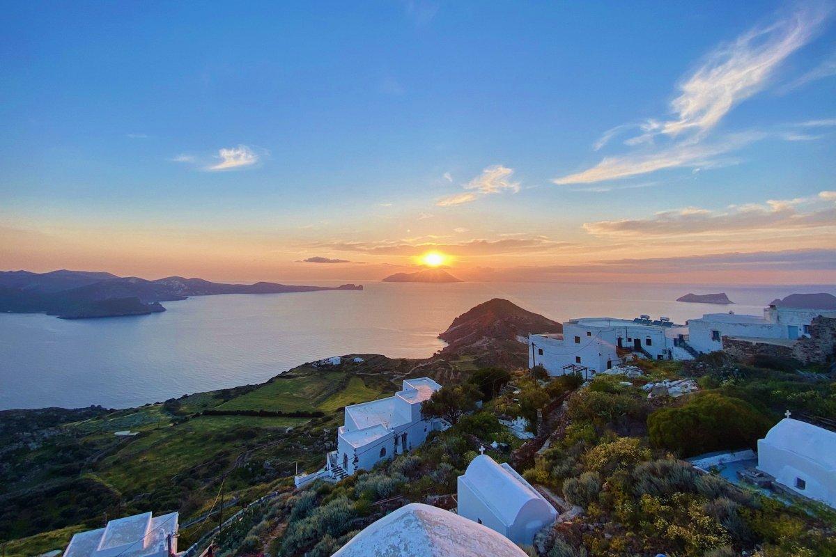 The 16 BEST Hotels in Milos, Greece (for all budgets)