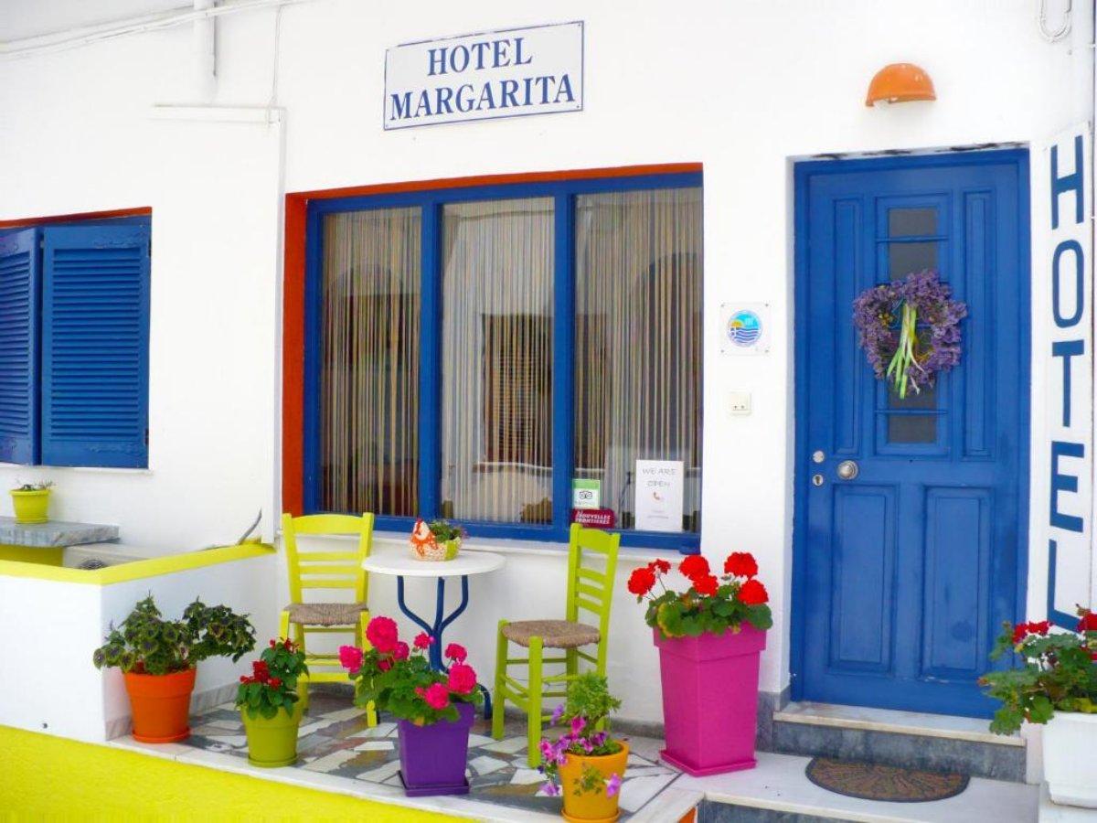 viva margarita is the best hotel in paros parikia