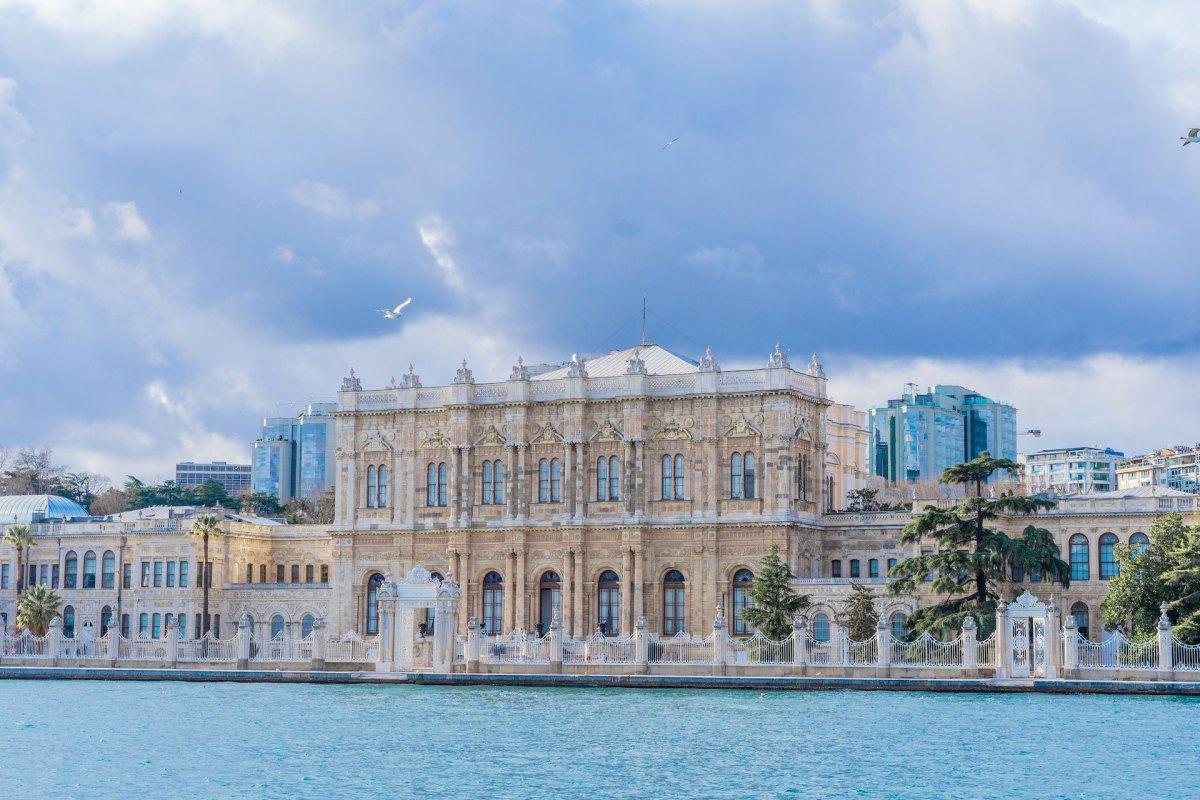 dolmabahçe palace