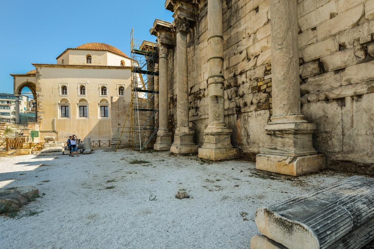hadrian's library is one of the athens ancient buildings