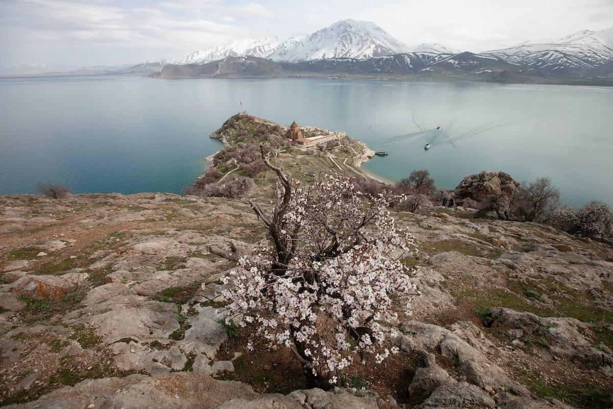 lake van