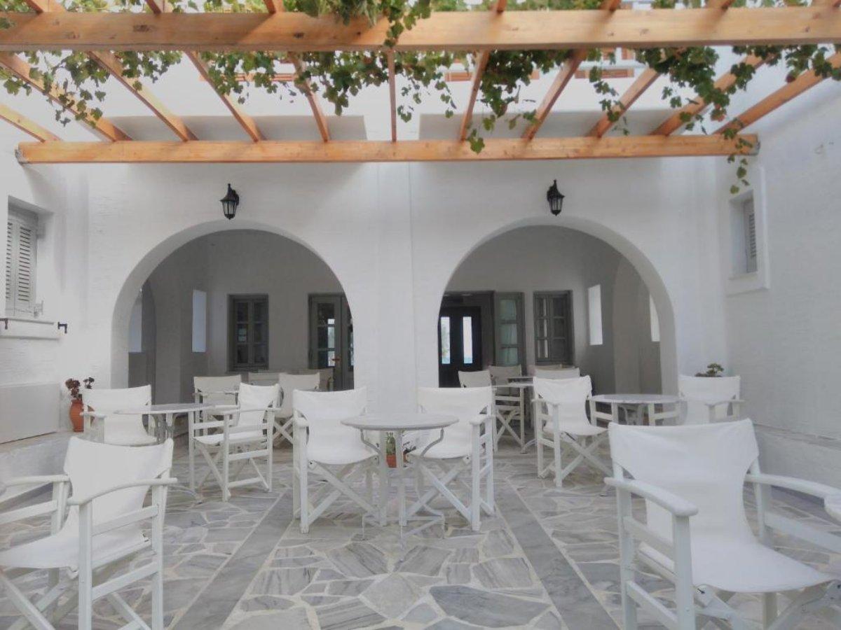 roussos beach hotel in paros