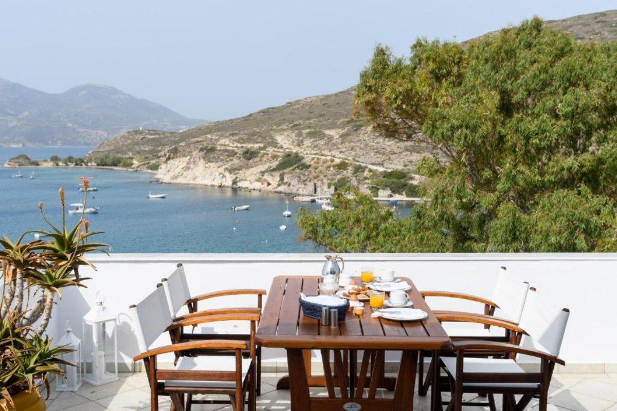 villa notos is the best milos beach hotel