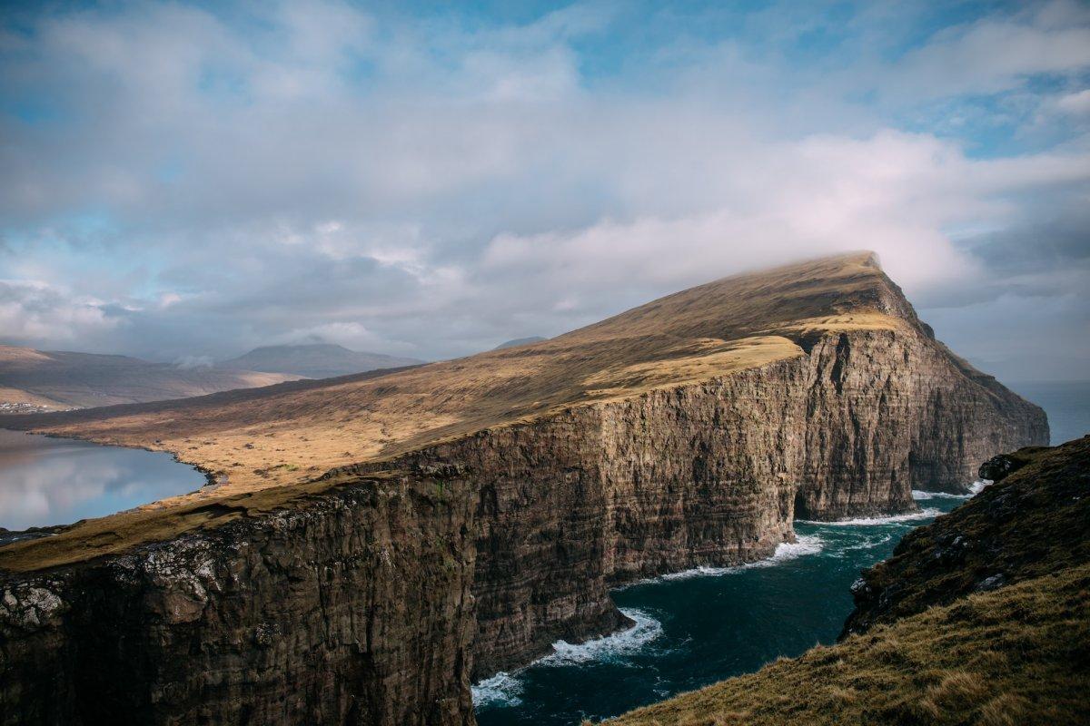 3 - fun facts of denmark and sørvágsvatn in the faroe islands