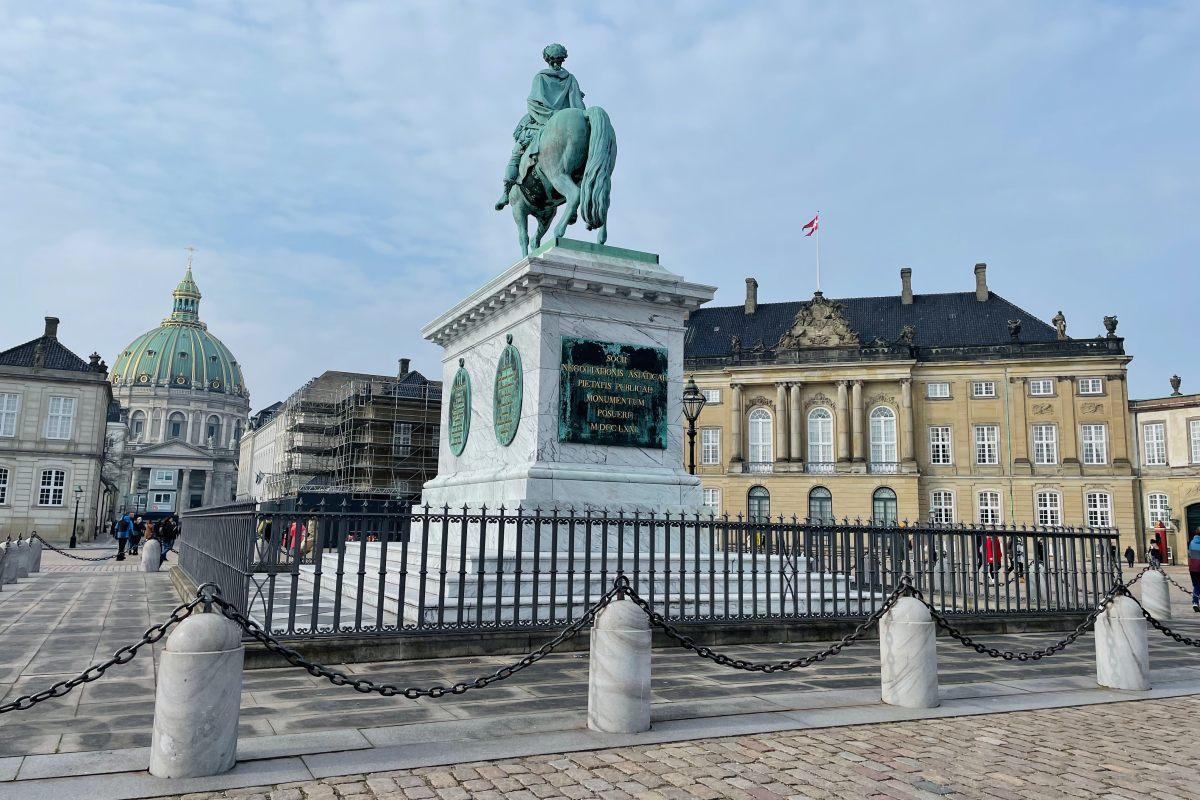 amalienborg square is a must of your 2 days in copenhagen itinerary