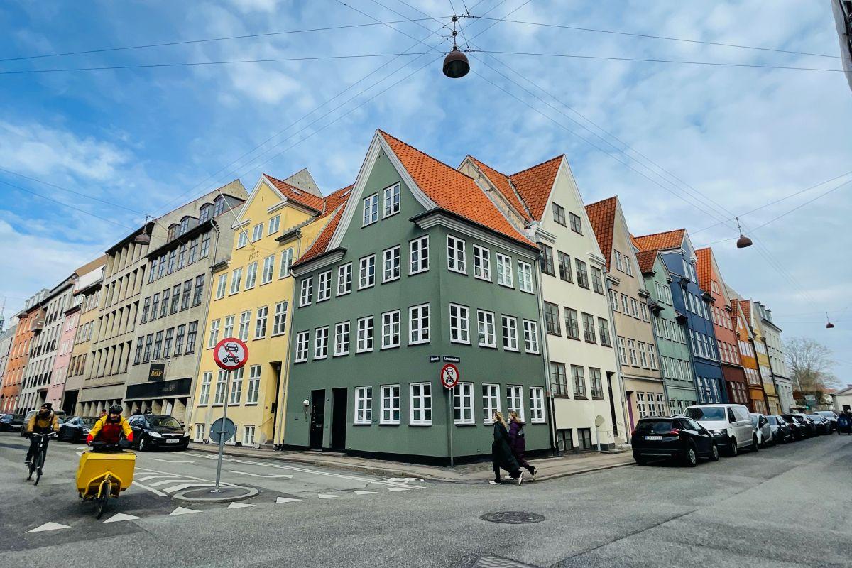 copenhagen colorful buildings