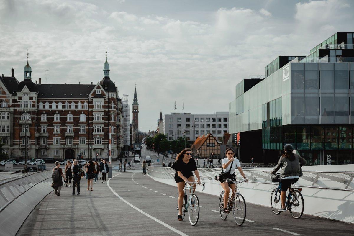 copenhagen denmark facts about cycling