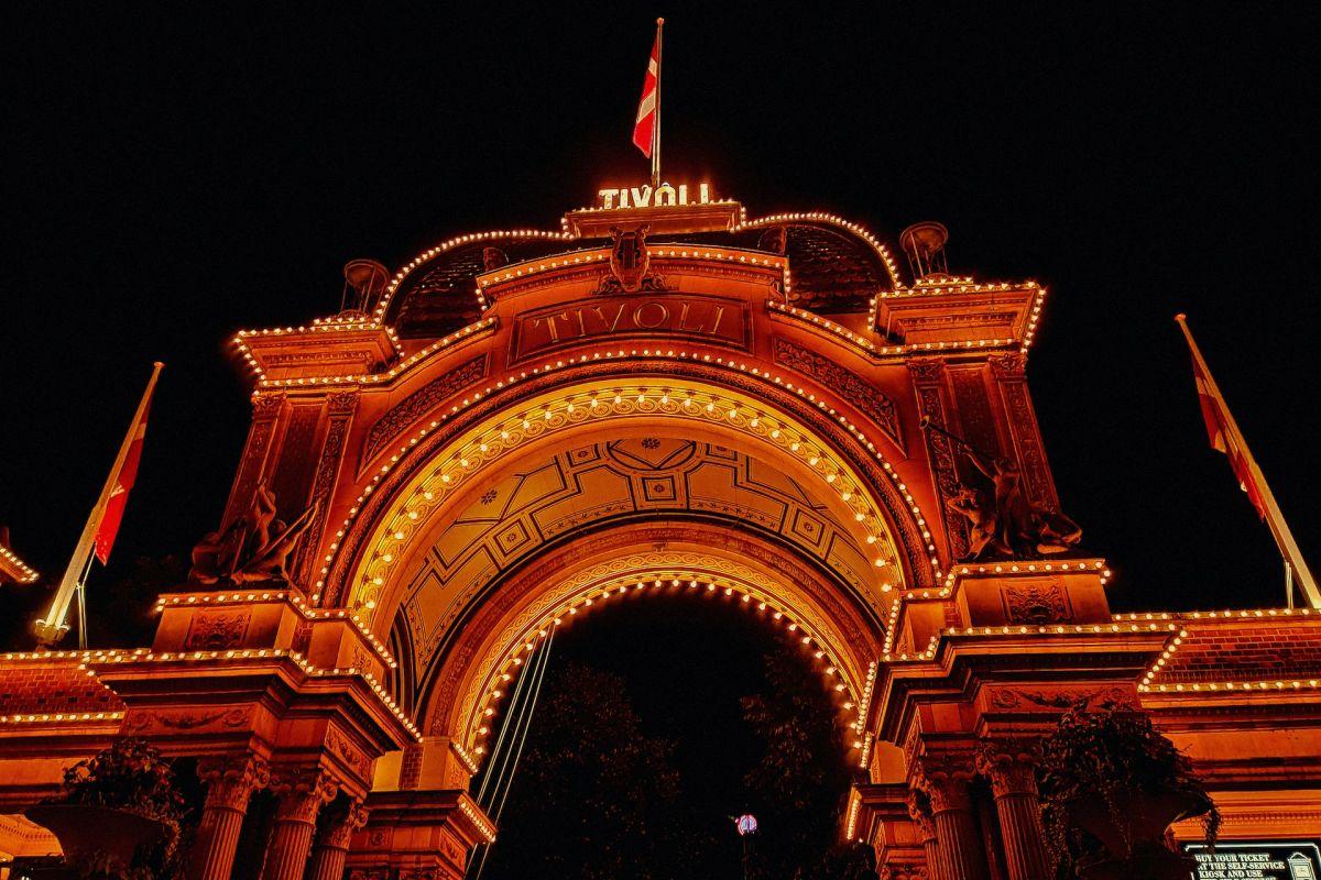 copenhagen facts for kids about tivoli gardens