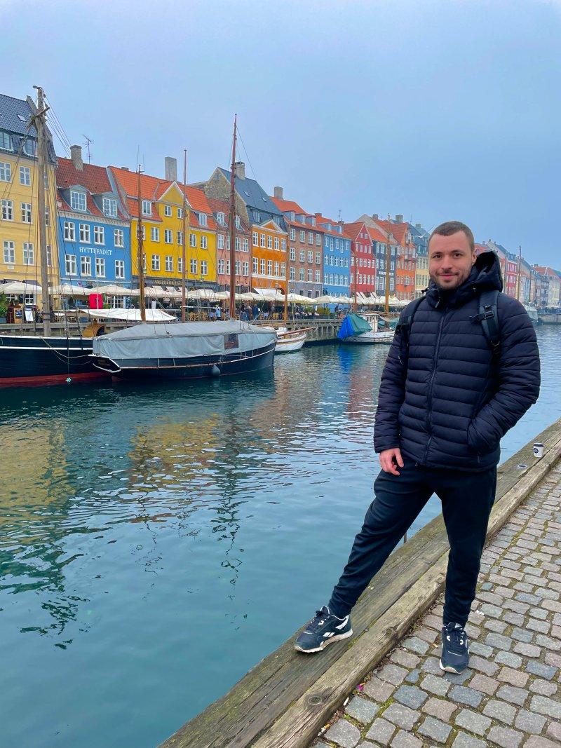 kev on nyhavn in copenhagen