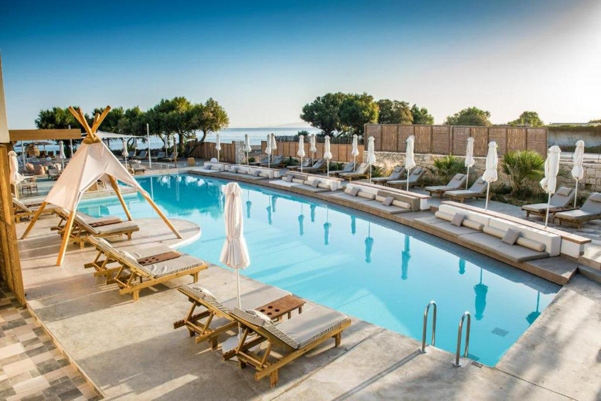 enorme teatro beach is the best place to stay in heraklion for families