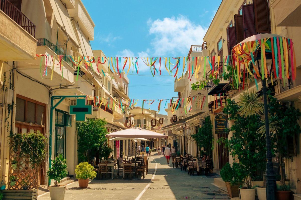 rethymno has one of the best nightlife in crete